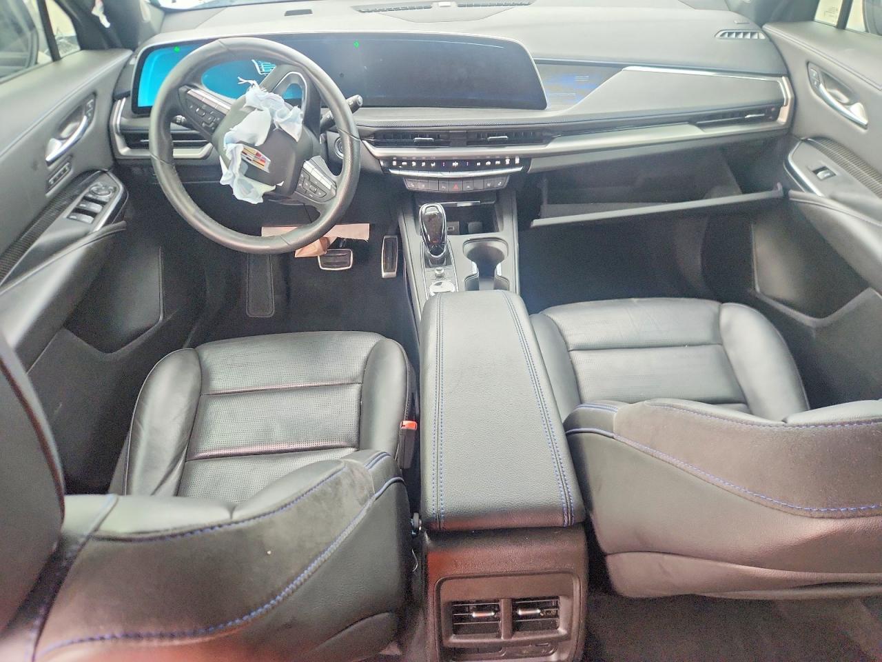 2024 CADILLAC XT4