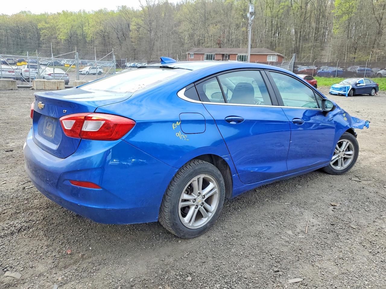 2017 CHEVROLET CRUZE