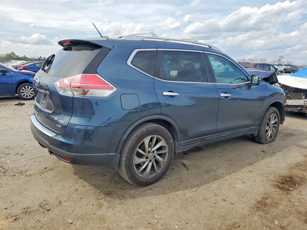 2014 NISSAN ROGUE