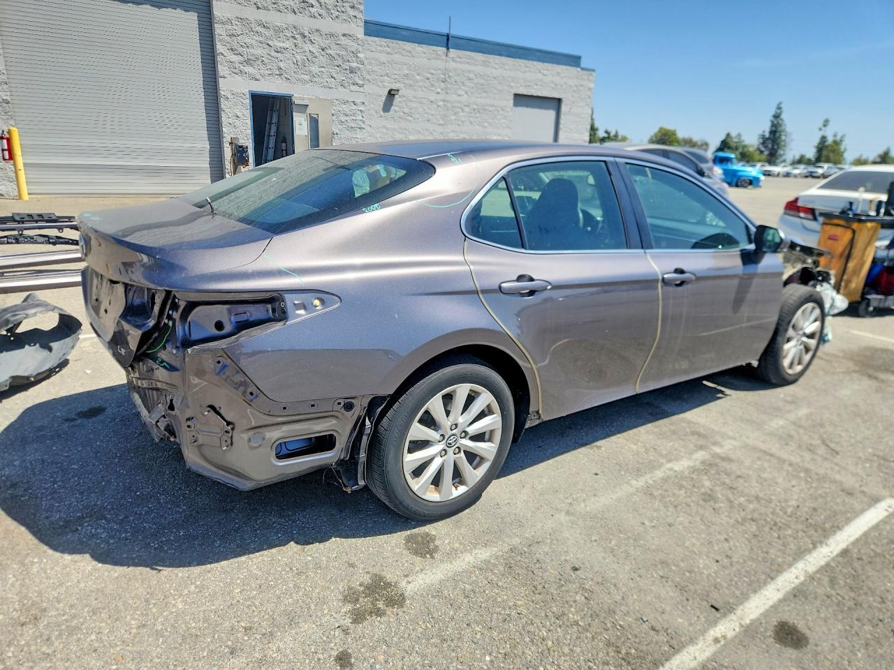 2018 TOYOTA CAMRY