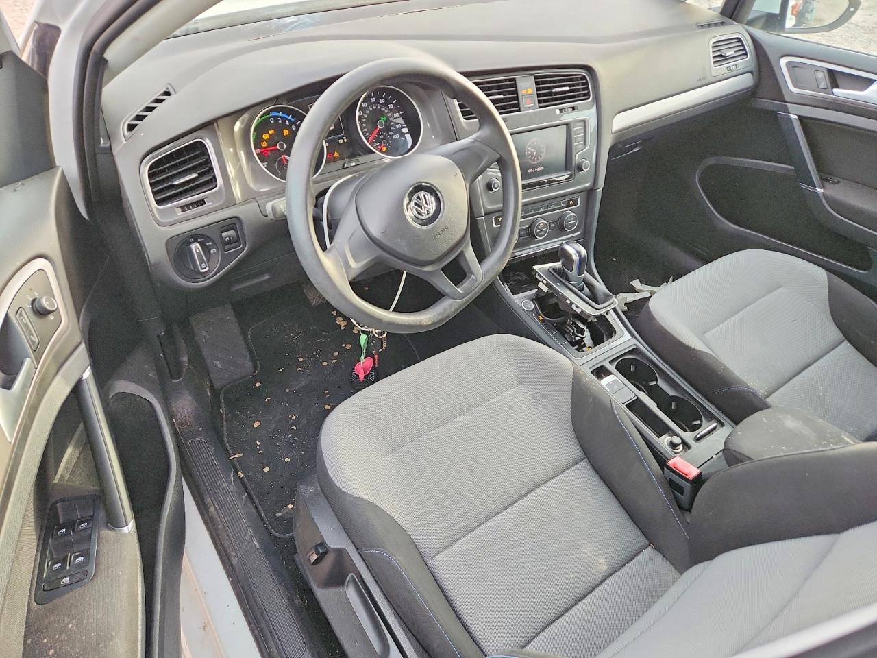 2016 VOLKSWAGEN e-Golf