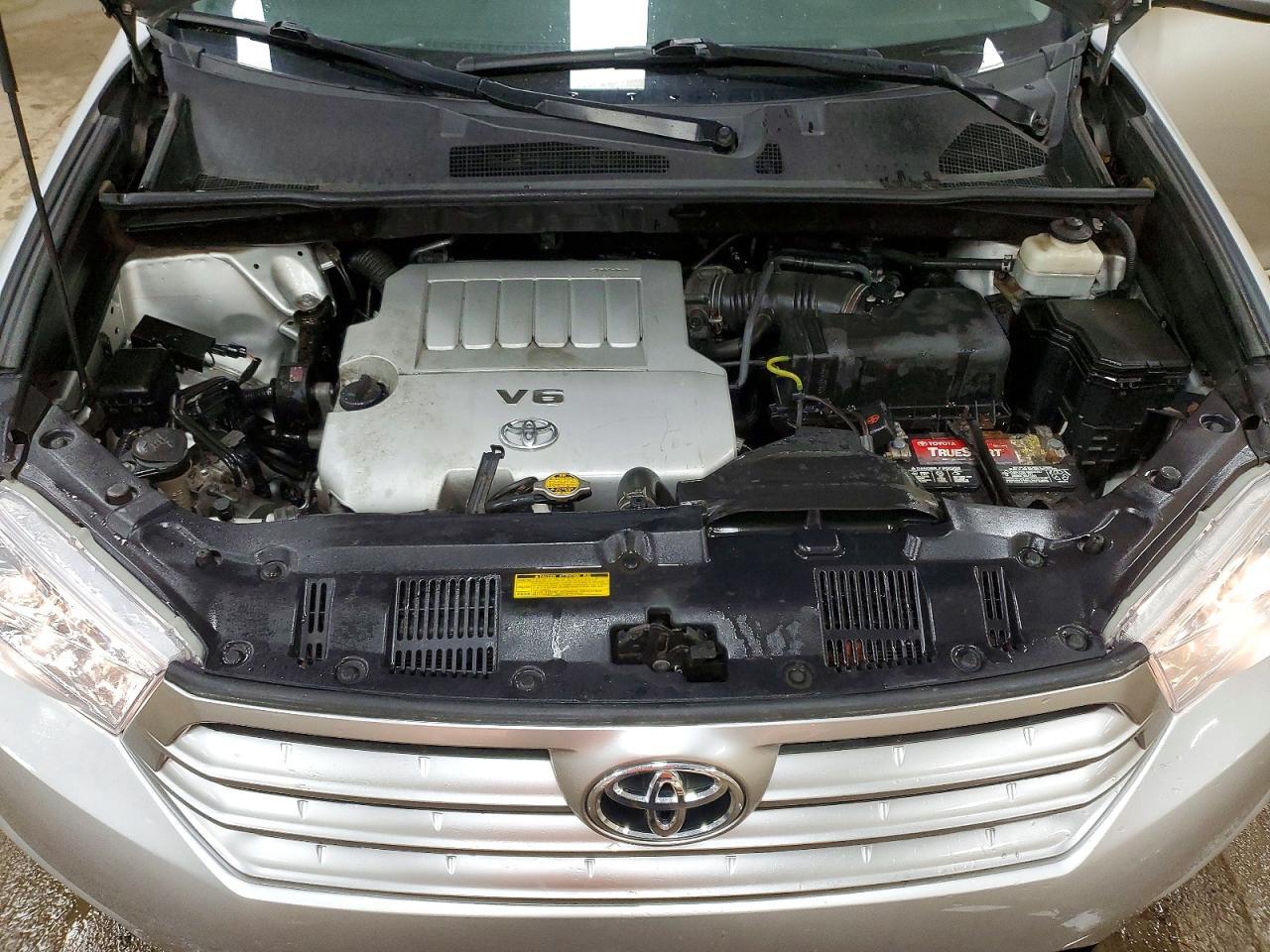 2013 TOYOTA HIGHLANDER