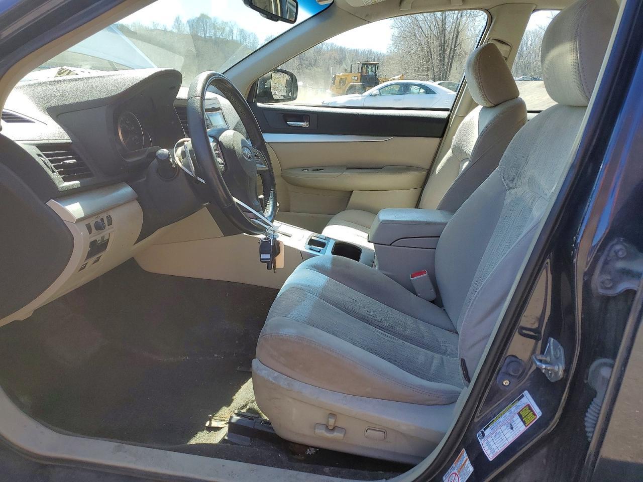 2013 SUBARU Legacy