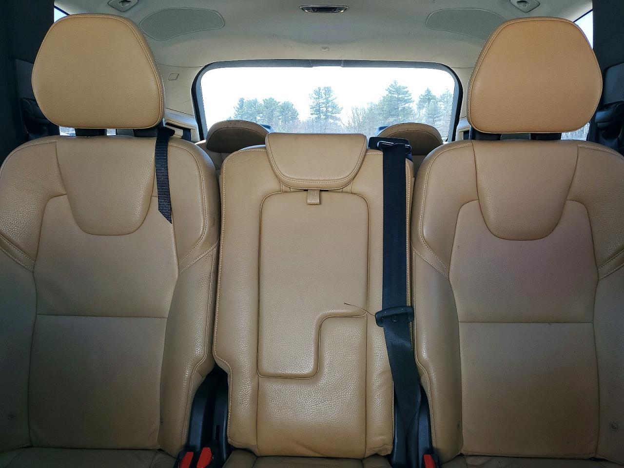 2016 VOLVO XC90