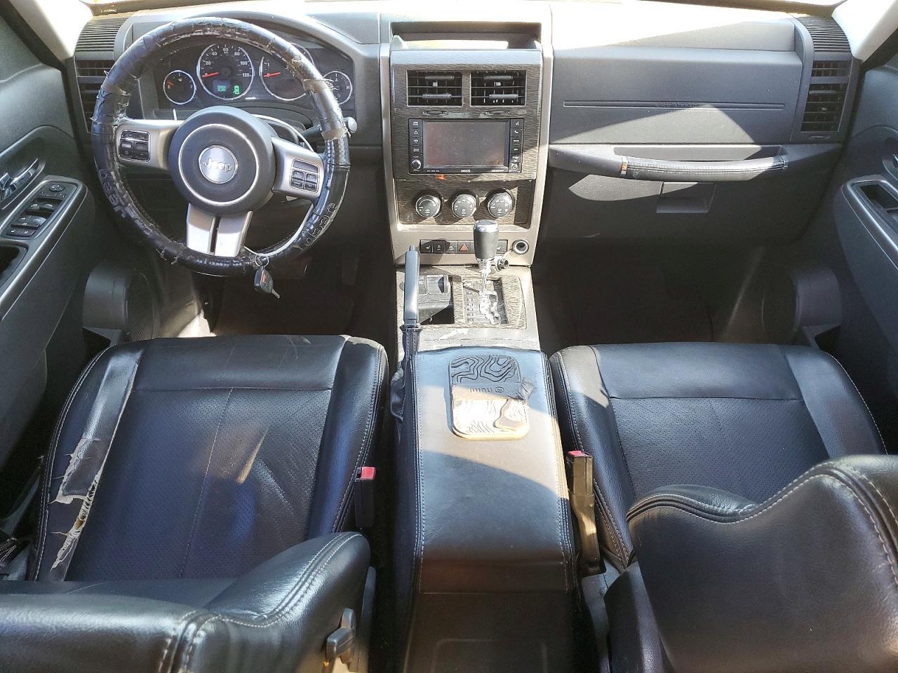 2011 JEEP Liberty