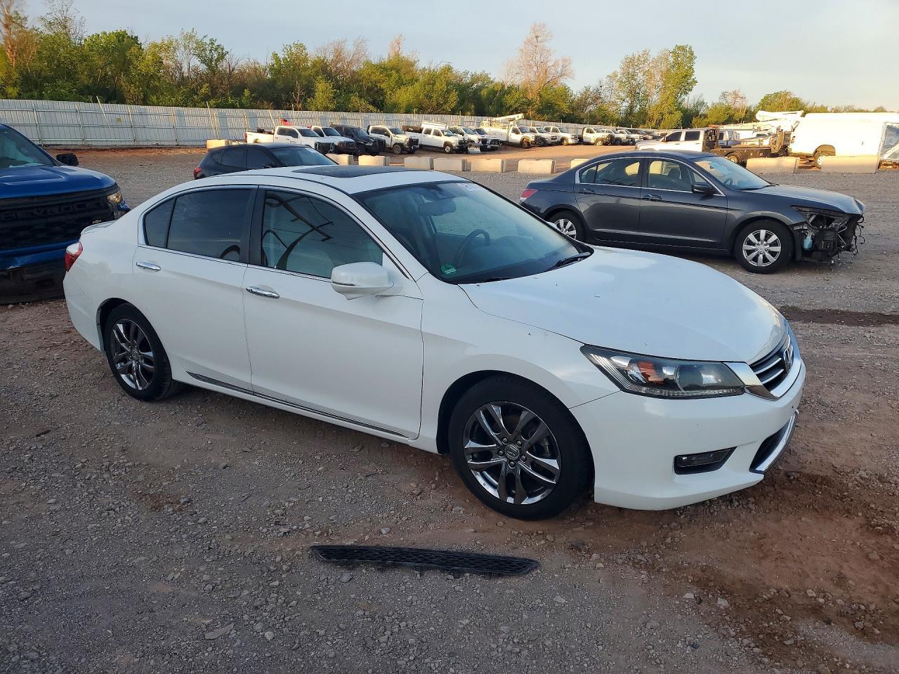 2015 HONDA ACCORD