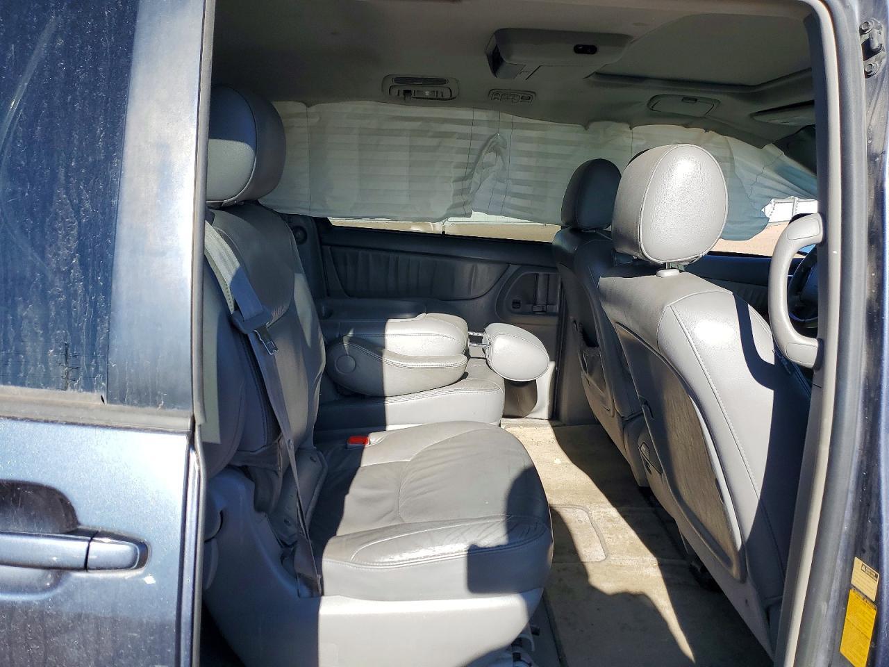 2008 TOYOTA SIENNA