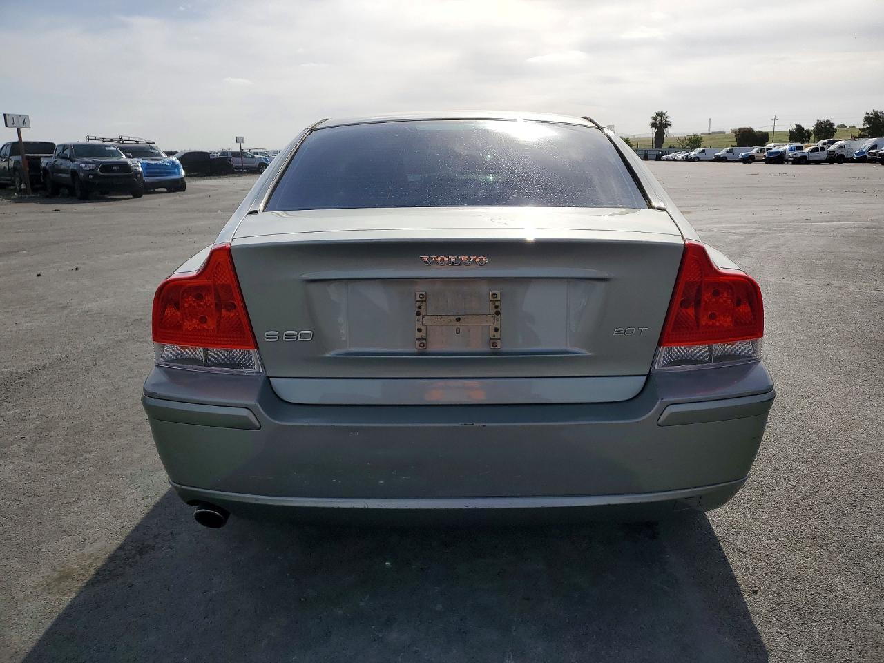 2006 VOLVO S60