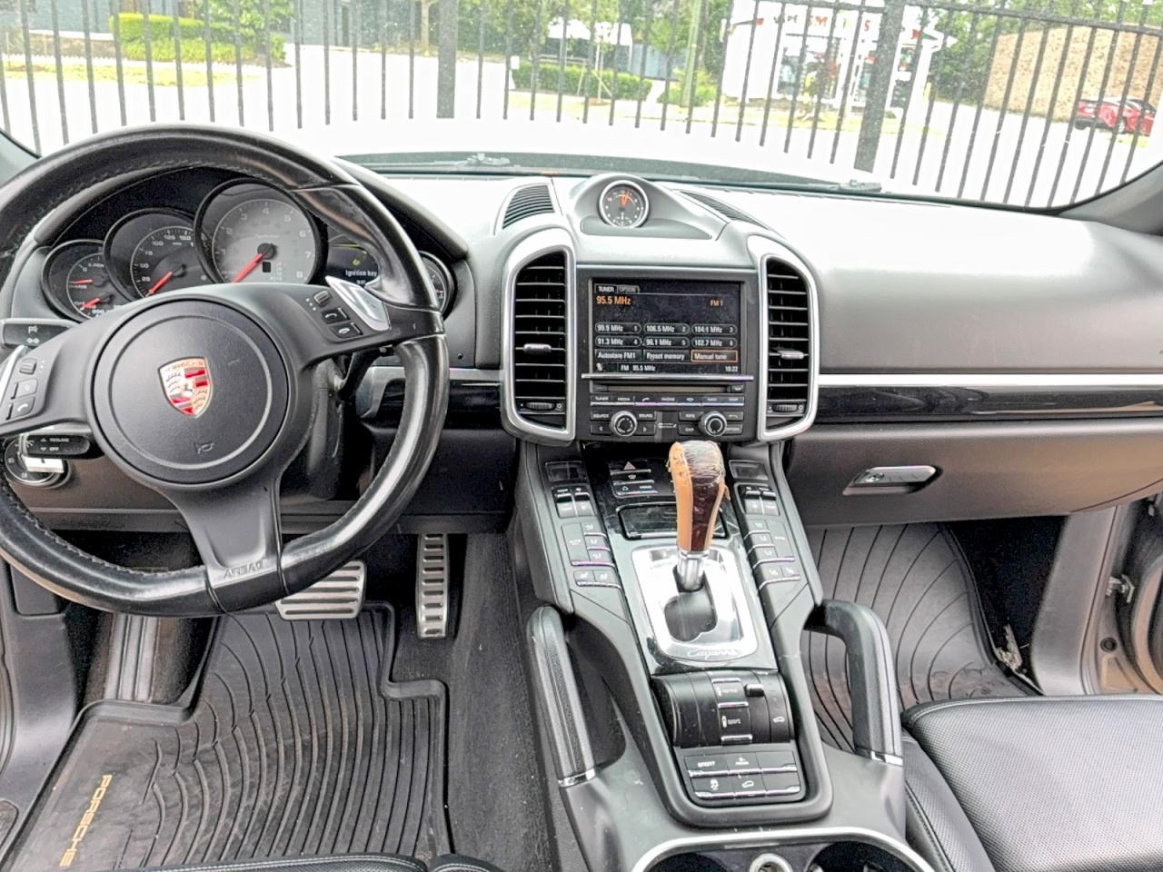 2013 PORSCHE CAYENNE