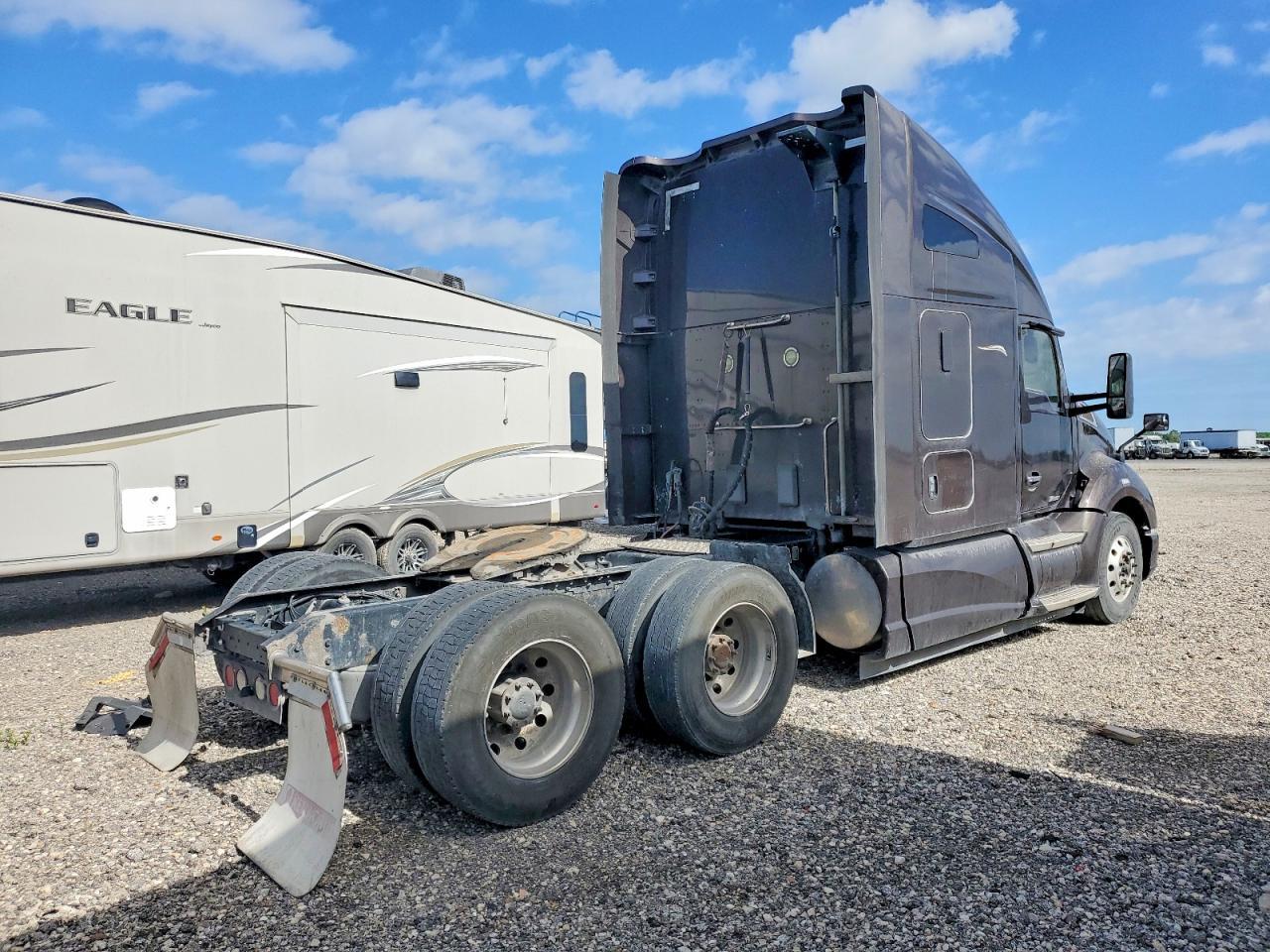 2016 KENWORTH T680