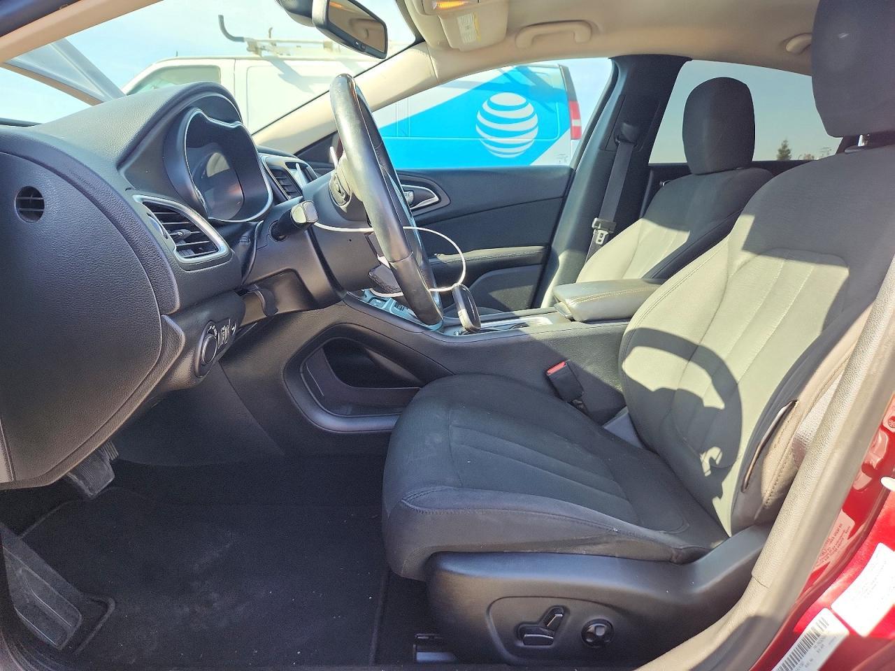2016 CHRYSLER 200