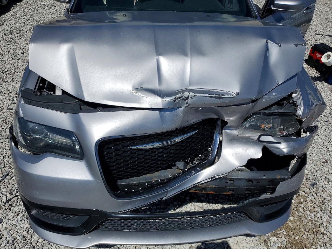 2016 CHRYSLER 300