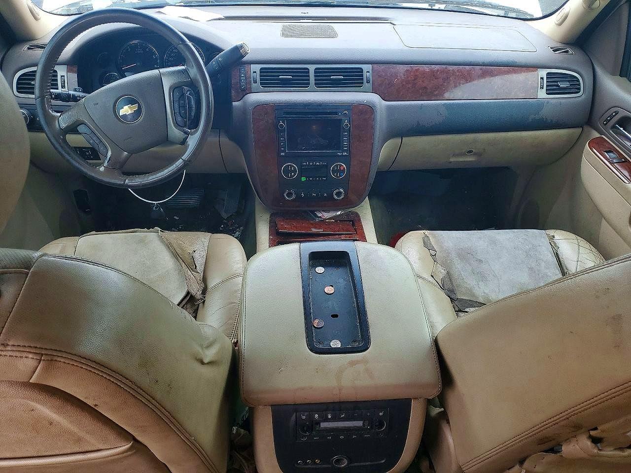 2011 CHEVROLET Suburban