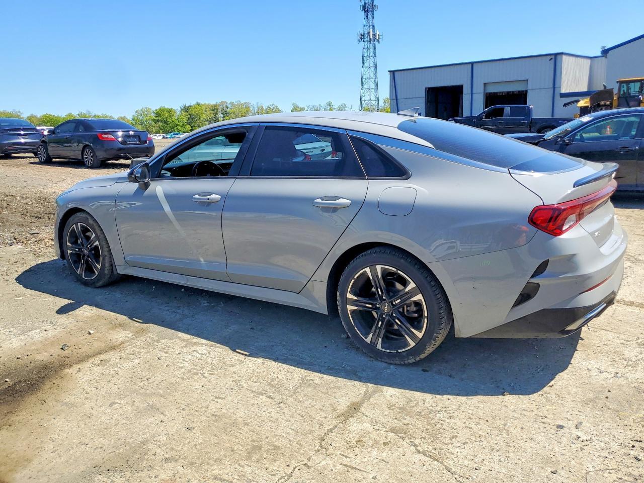 2023 KIA K5