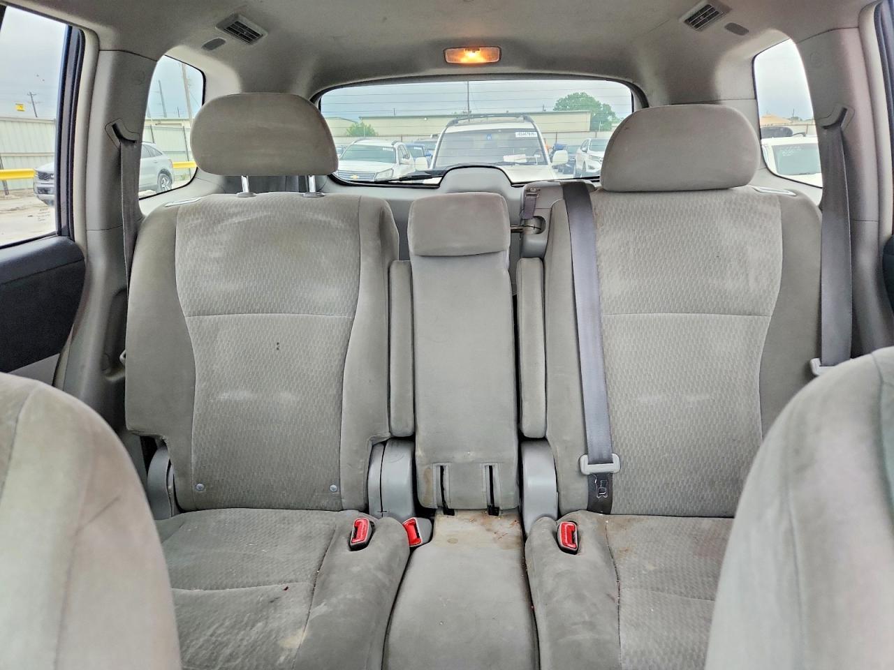 2010 TOYOTA HIGHLANDER