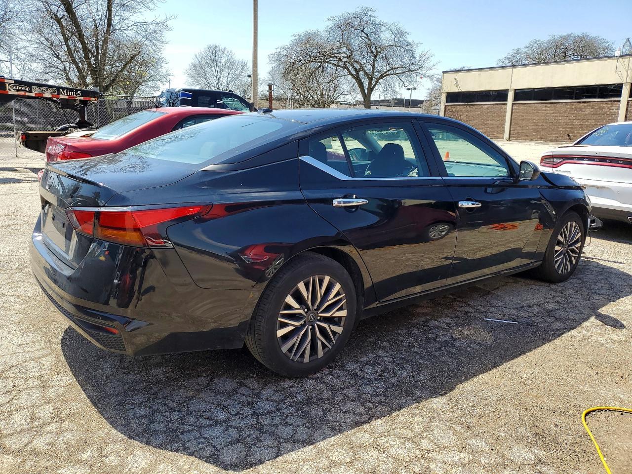 2025 NISSAN ALTIMA