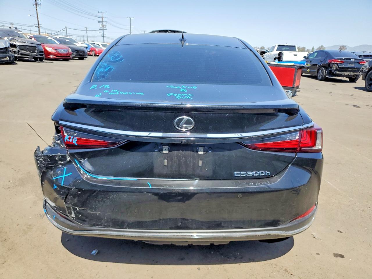 2025 LEXUS ES 300H