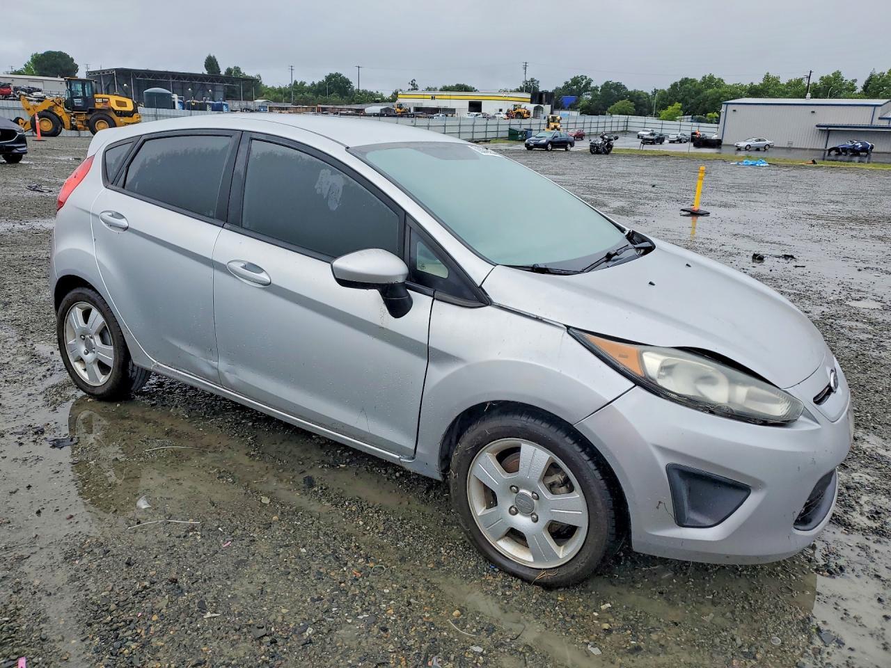 2016 FORD Fiesta