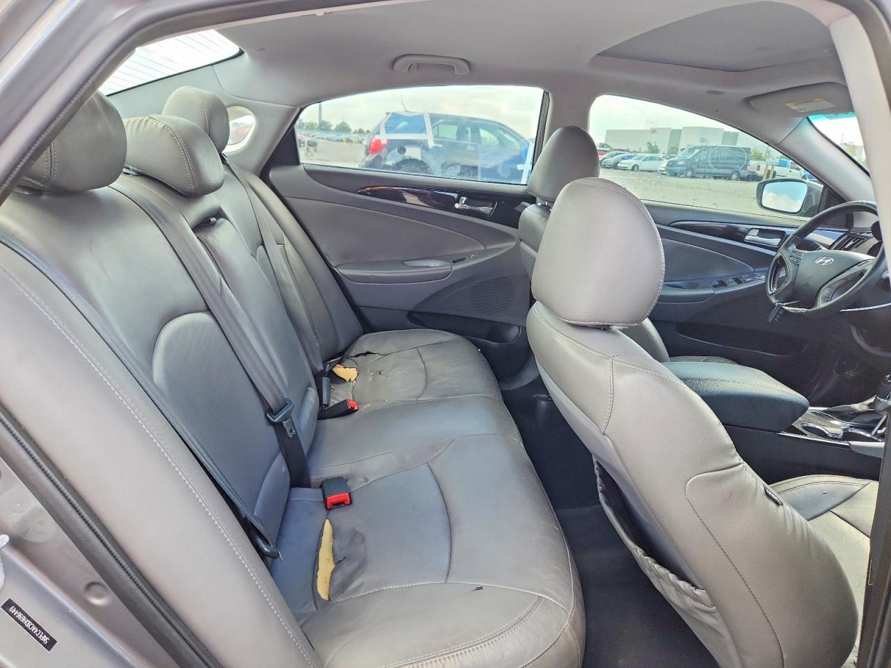 2013 HYUNDAI SONATA