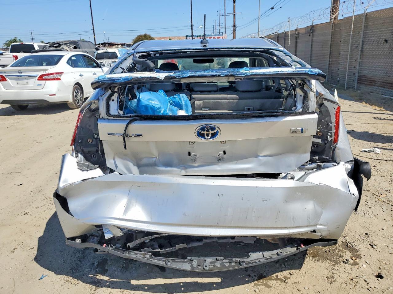 2011 TOYOTA PRIUS