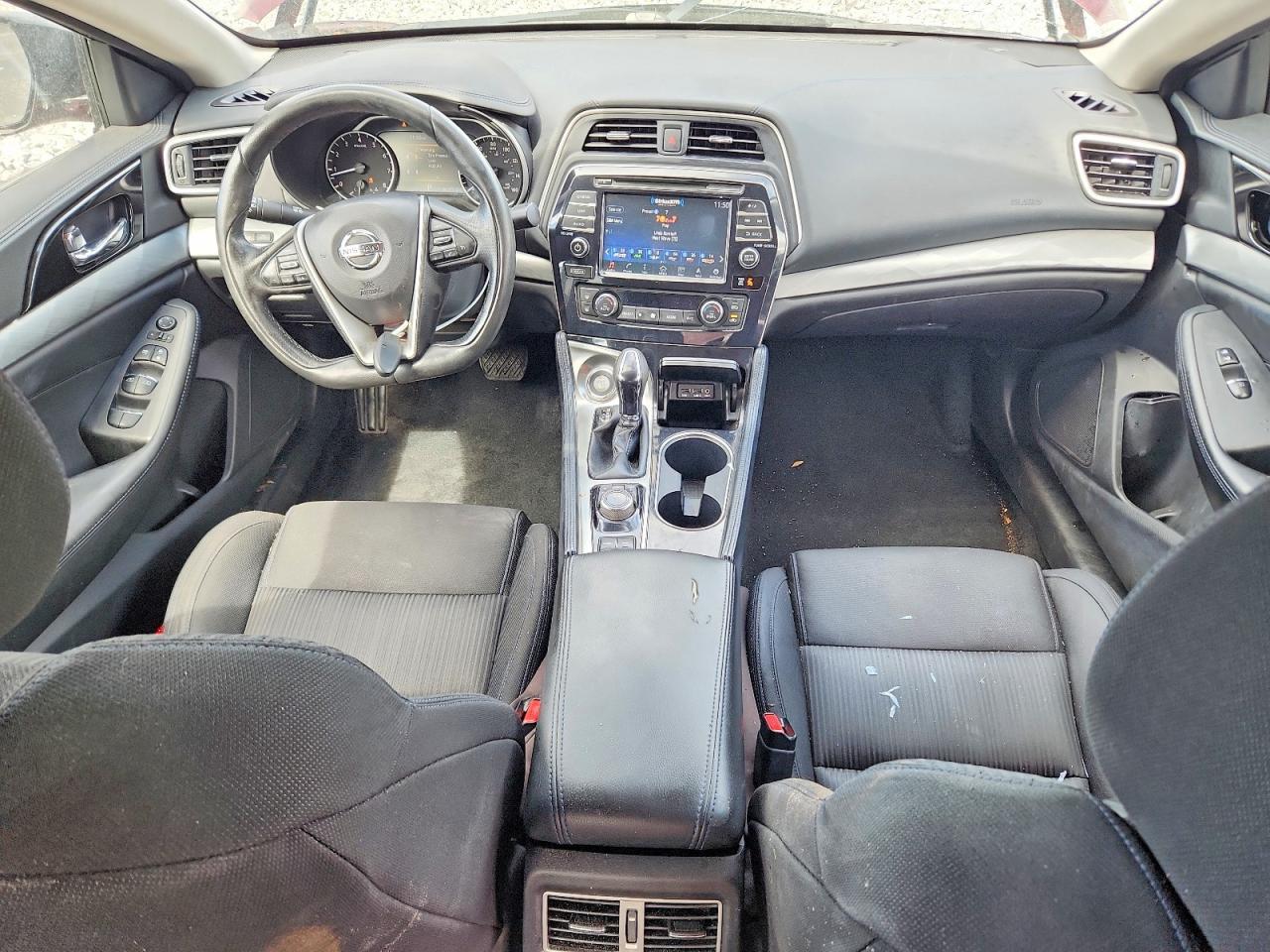 2017 NISSAN Maxima