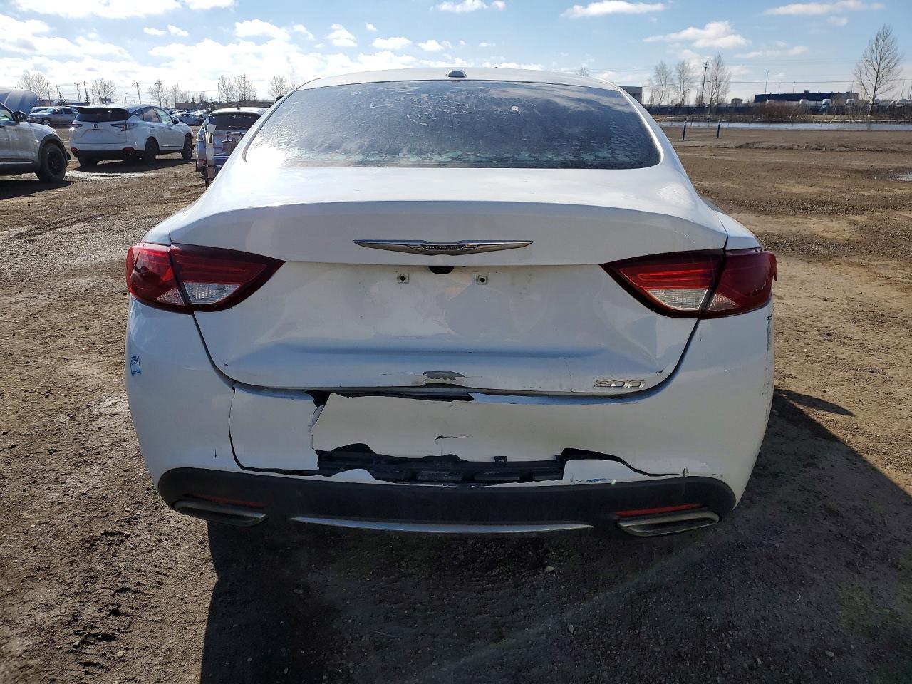 2015 CHRYSLER 200