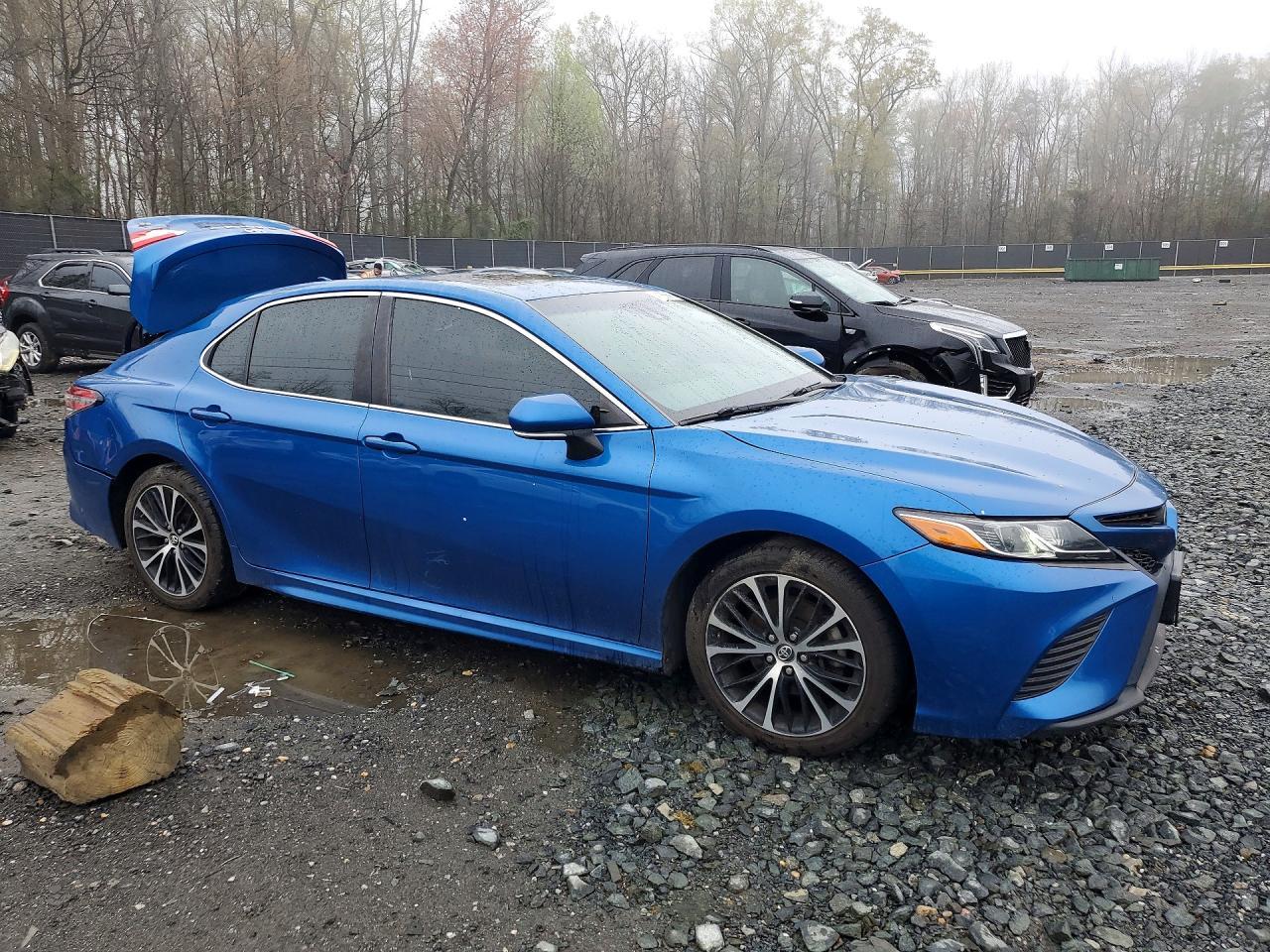 2018 TOYOTA CAMRY