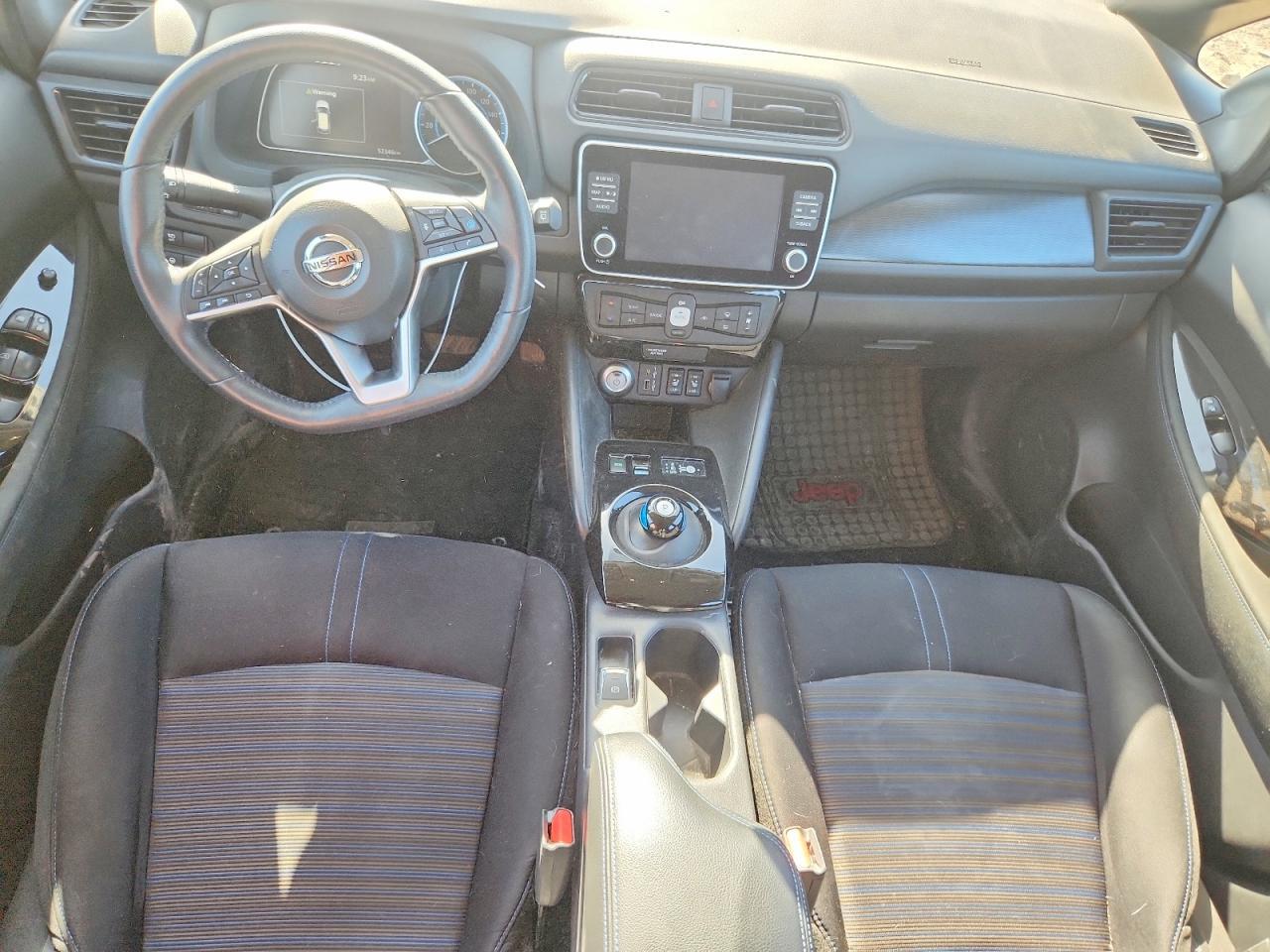 2022 NISSAN LEAF
