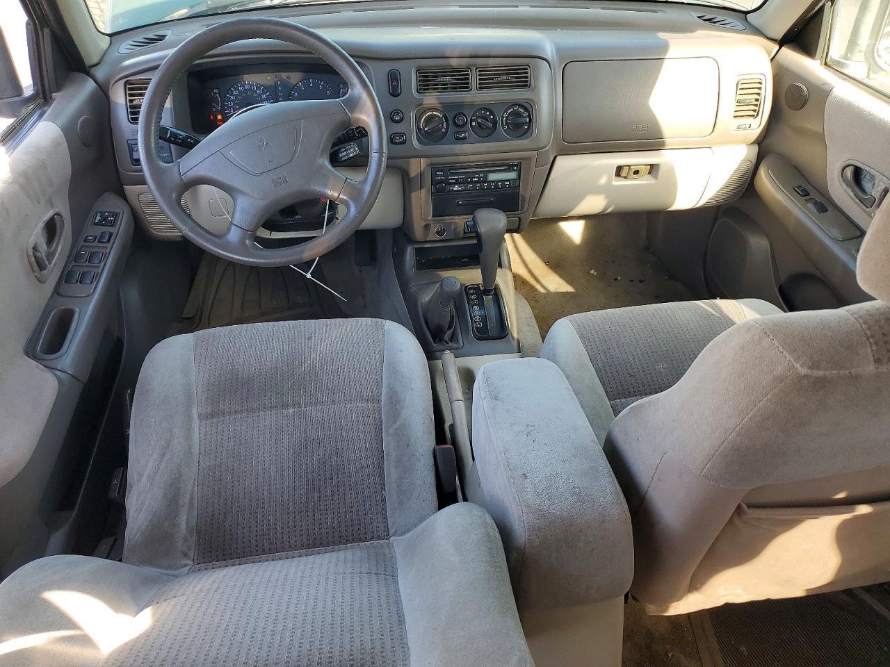 2000 Mits Montero Sport