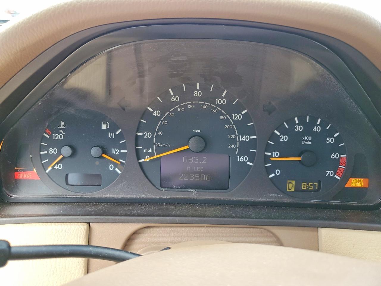 2000 MERCEDES-BENZ E-Class