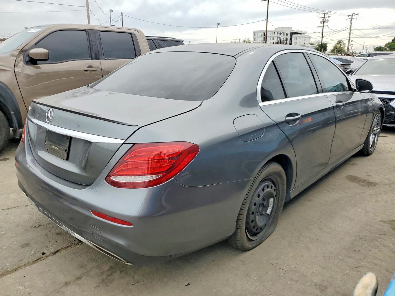 2017 MERCEDES-BENZ E-Class