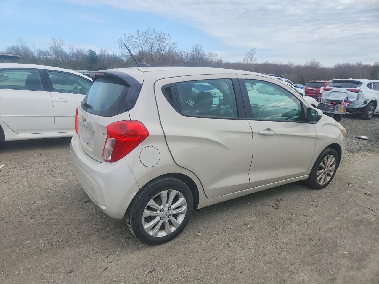 2016 CHEVROLET Spark