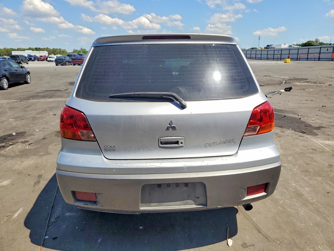 2004 MITSUBISHI outlander