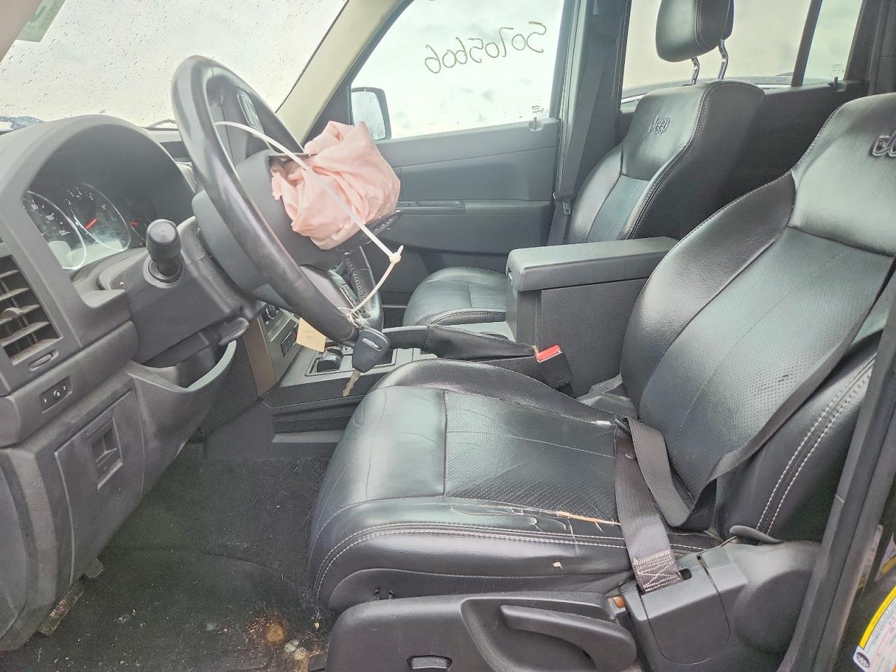 2012 JEEP Liberty