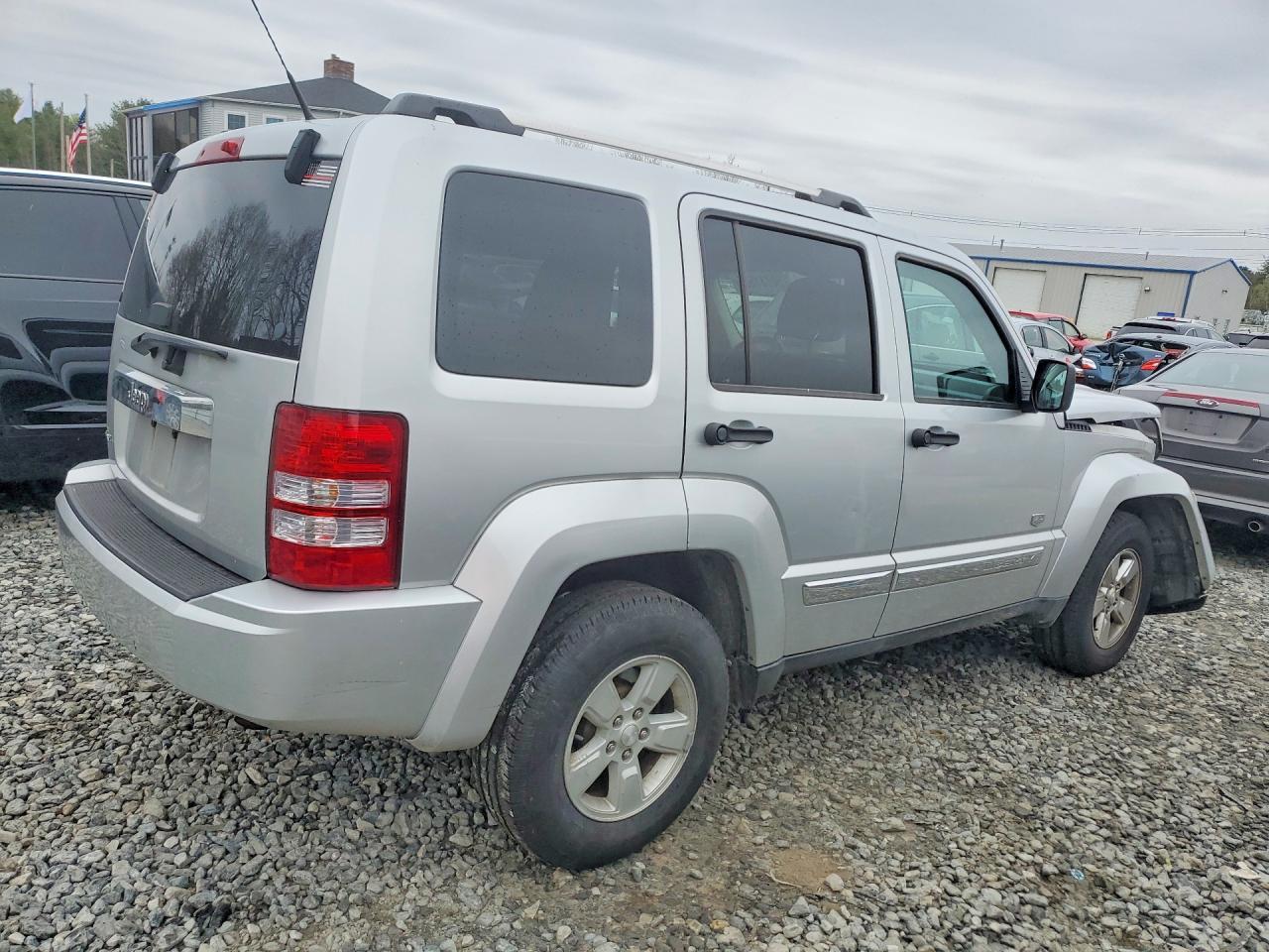 2011 JEEP Liberty