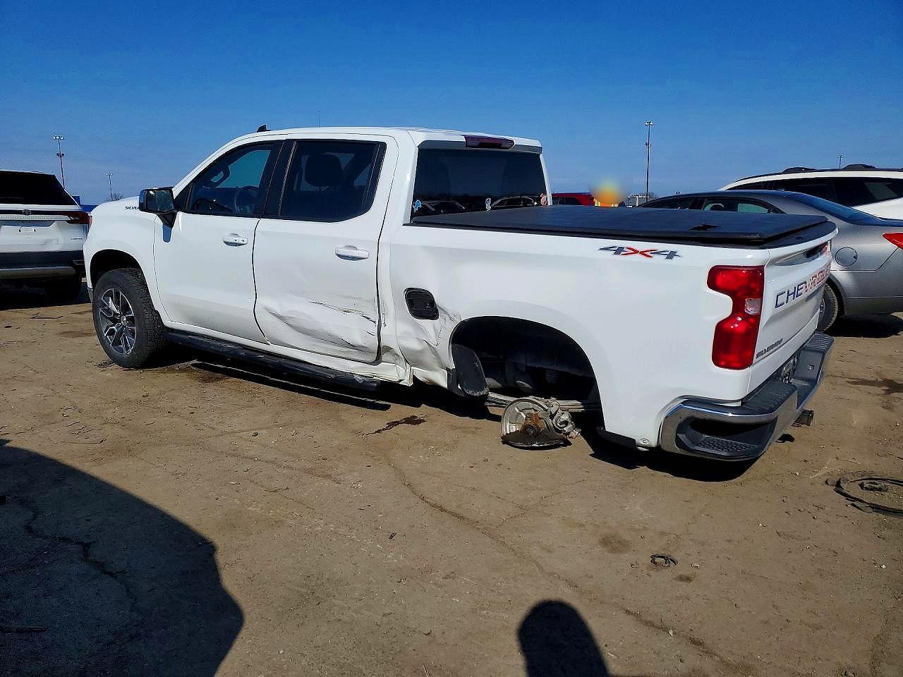 2024 CHEVROLET Silverado