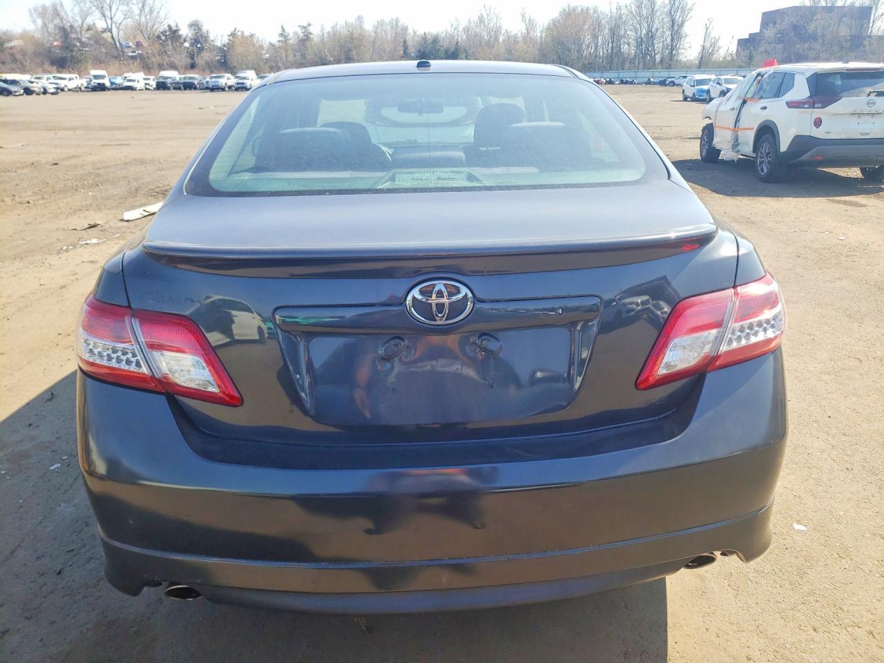 2010 TOYOTA CAMRY
