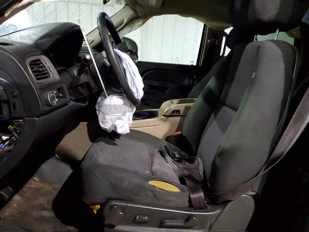 2011 CHEVROLET Tahoe