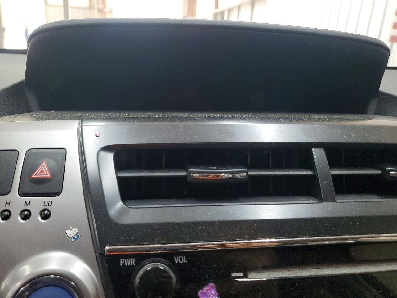 2017 TOYOTA PRIUS V
