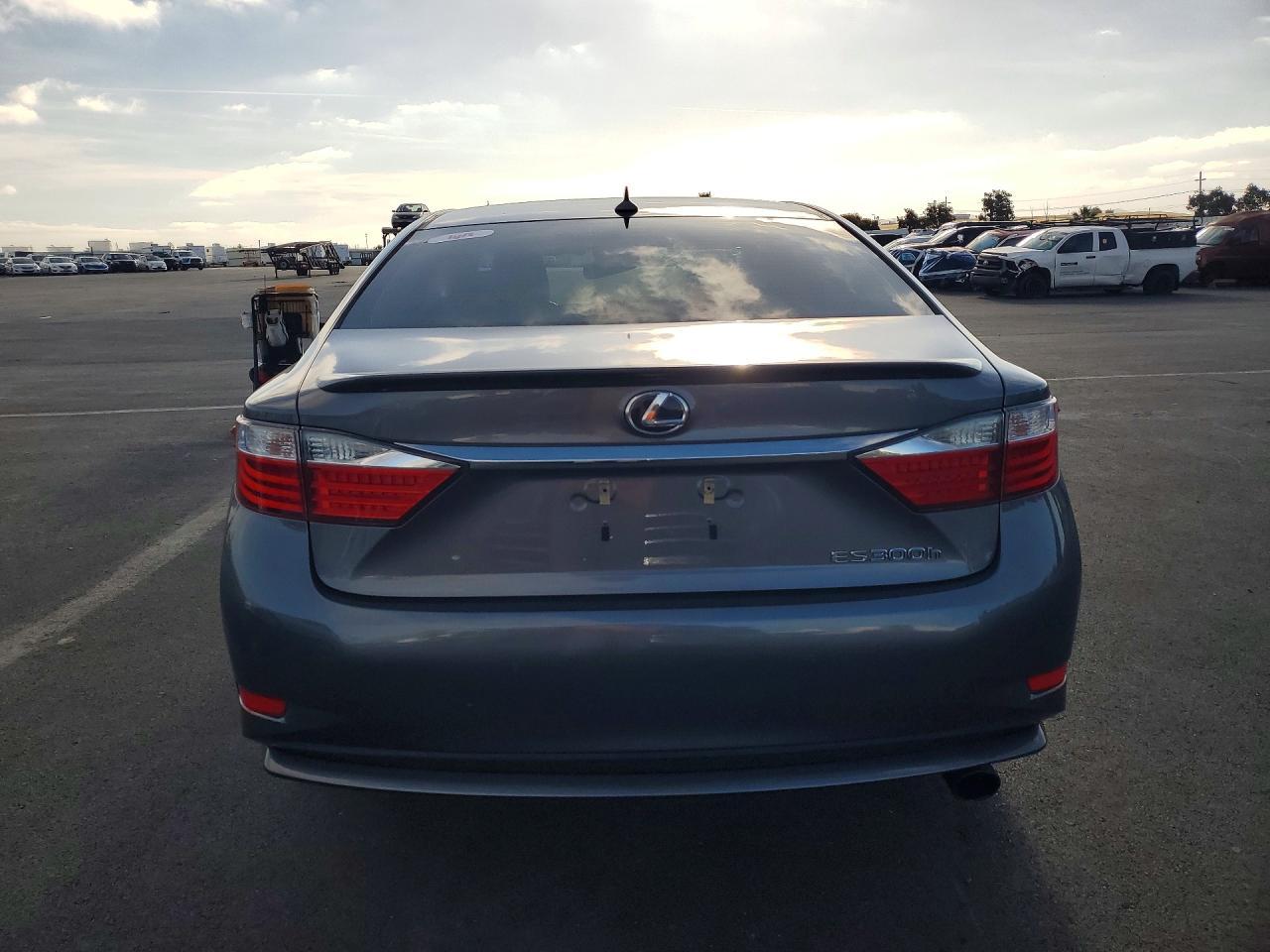 2014 LEXUS ES 300H