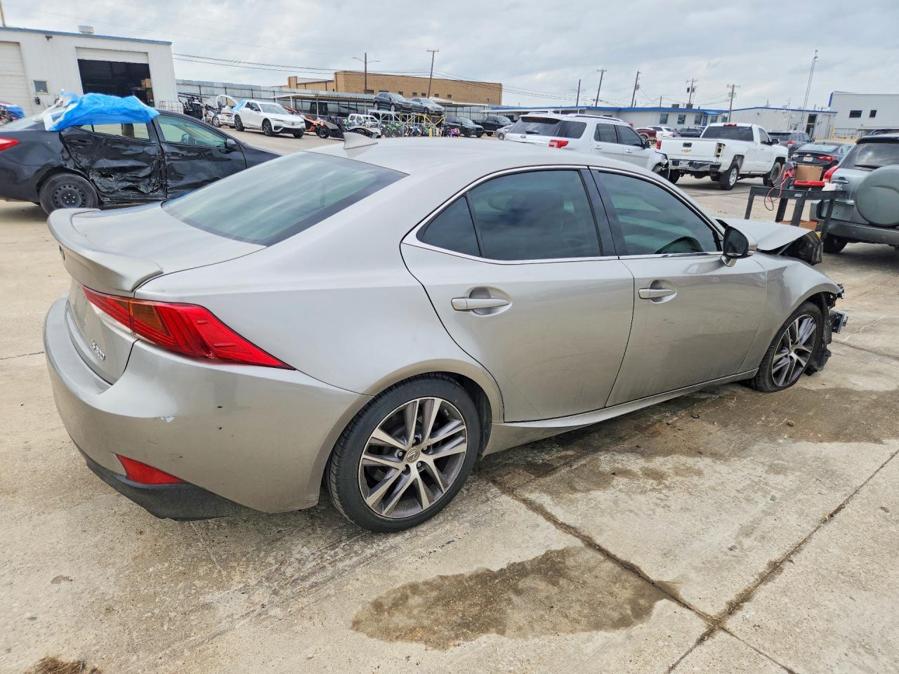 2019 LEXUS IS 300