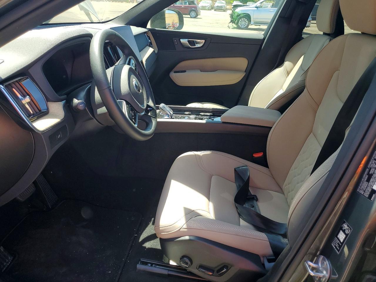 2026 VOLVO XC60