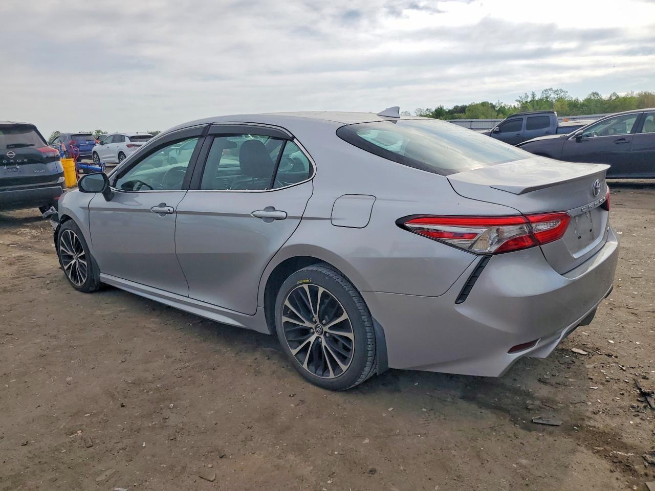 2019 TOYOTA CAMRY