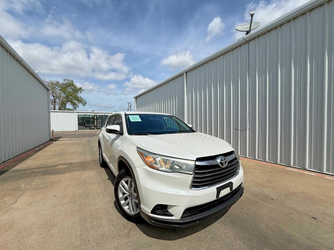2016 TOYOTA HIGHLANDER
