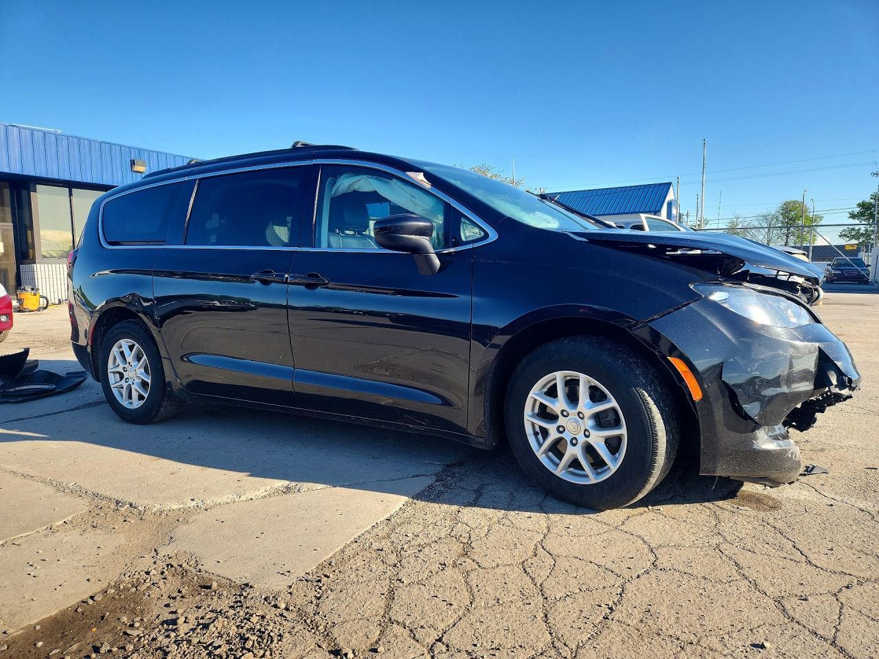 2020 CHRYSLER Voyager