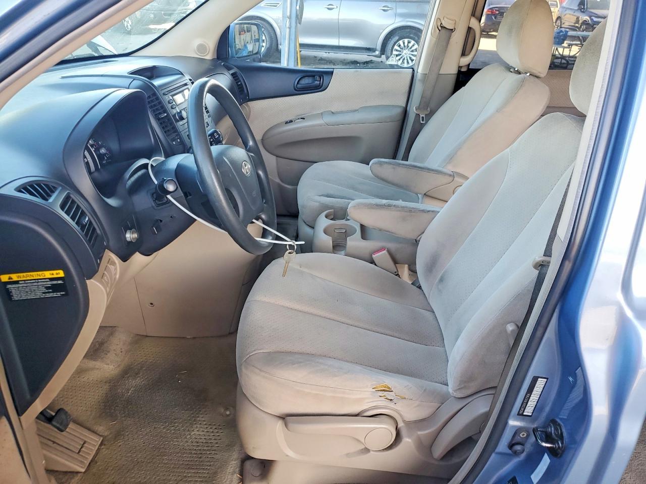 2007 HYUNDAI Entourage