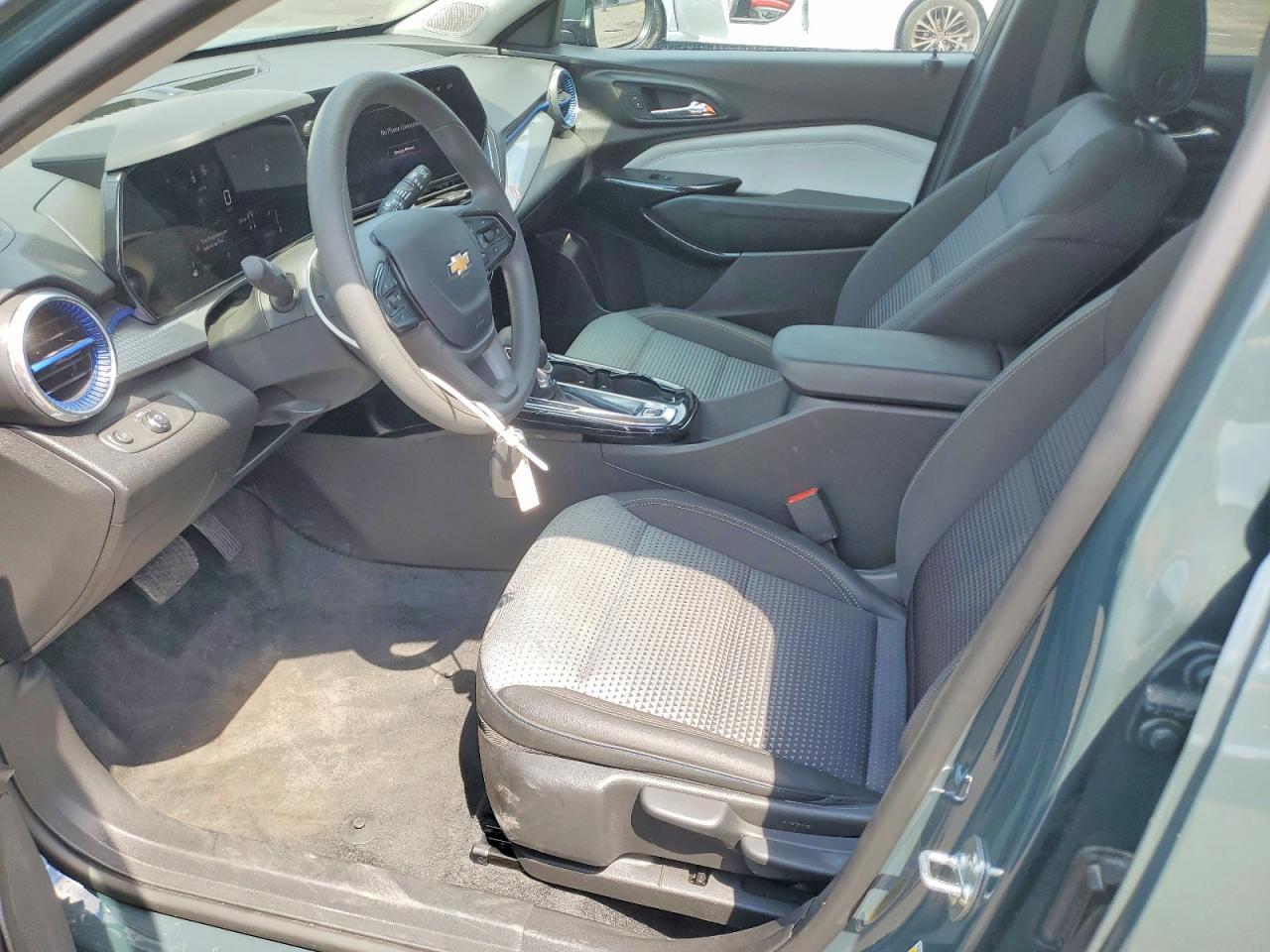 2025 CHEVROLET TRAX