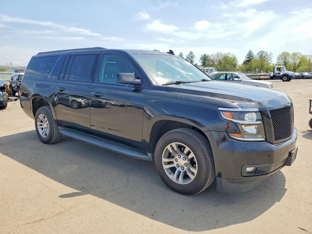 2016 CHEVROLET Suburban