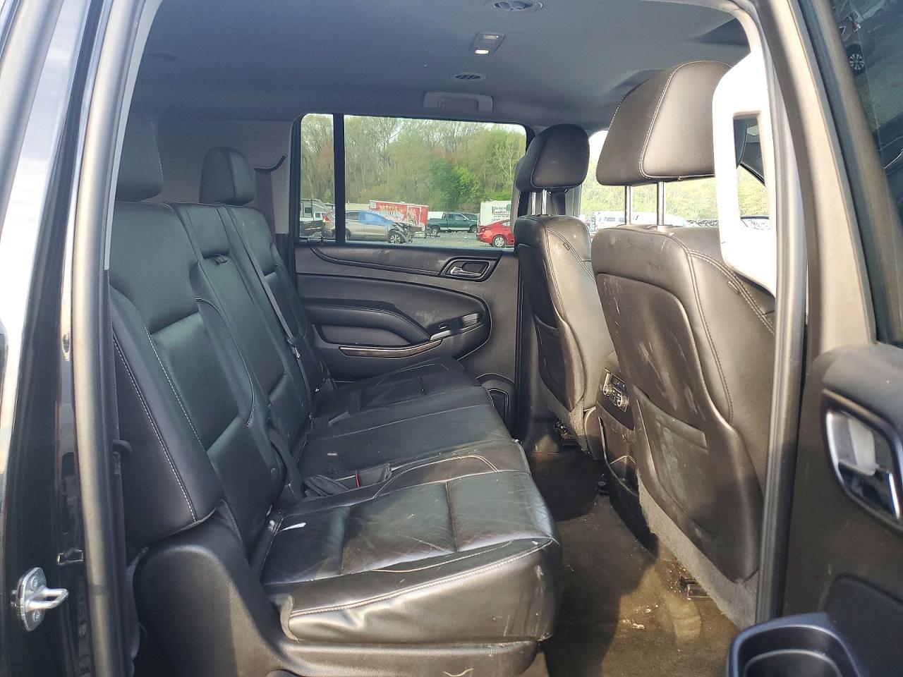 2015 CHEVROLET Suburban