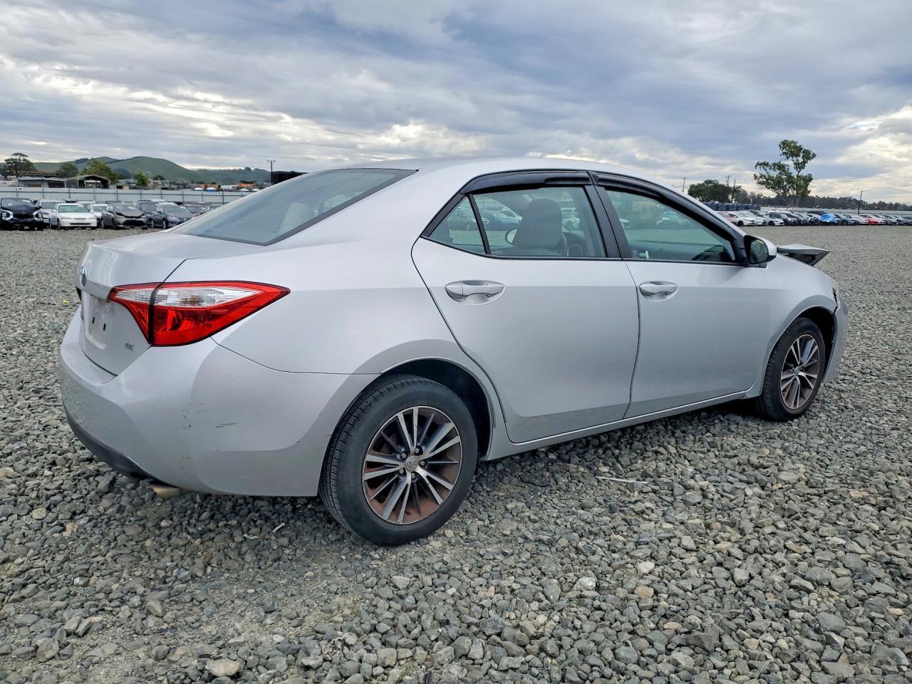 2016 TOYOTA COROLLA